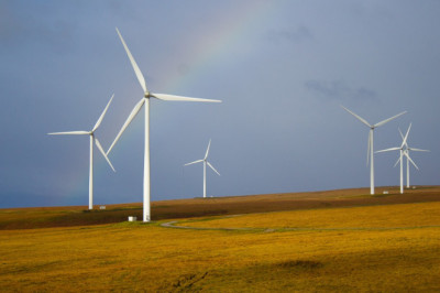 Rootsi aruanne näitab, et tuuleenergia on kallim, vähem stabiilne ja vähem turvaline