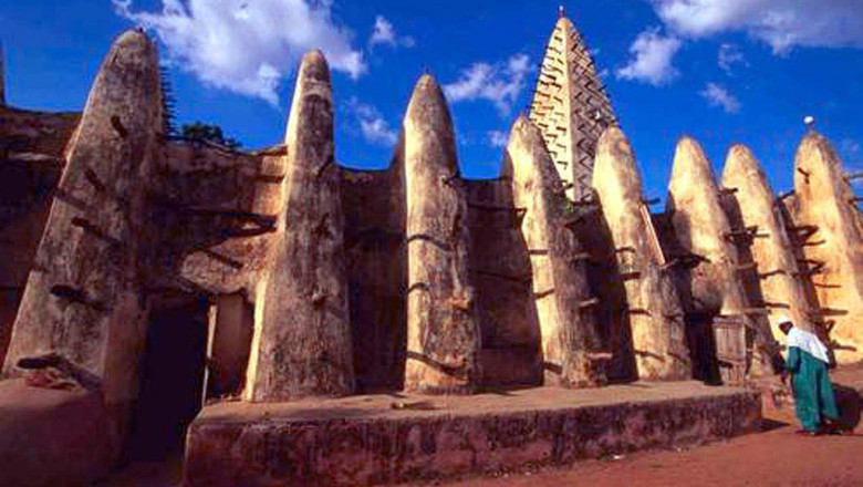 Kesk-Malis toimunud sõjaväeobjekti rünnakus hukkus 30 sõdurit