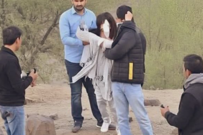 Hafizabad, Pakistan: Kolm mõjukat moslemist kurjategijat vägistasid naist tema kinniseotud abikaasa silme all