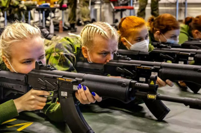 70% Soome naistest on valmis kaitsma Soome piire ja terviklikkust