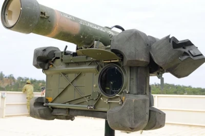 Maailma esimesed laserjuhitavad kaasaskantavad õhutõrjeraketid: kuidas Ukraina kasutab Rootsi RBS 70 raketti Vene helikopterite allatulistamiseks