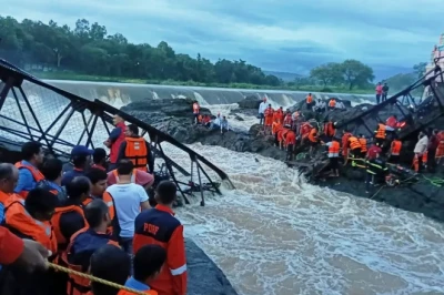 India turismikuurordis toimunud silla kokkuvarisemine põhjustas surmajuhtumeid ja vigastusi