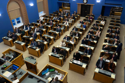 Riigikogu võttis vastu kaks seadust