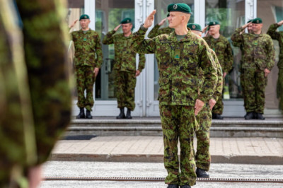 1.  jalaväebrigaadi õhutõrjepataljoni juhtimise võttis üle kolonelleitnant Robert Rajaste