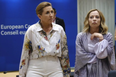 Meloni lükkab tagasi EL-i võimuhaaramise migrantide üle