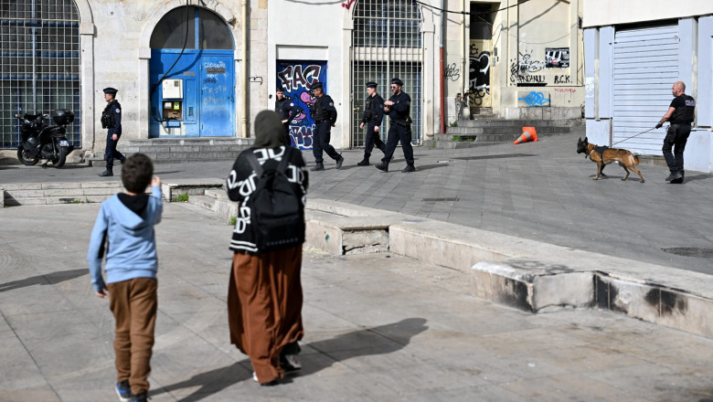 Marseille, Euroopa heroiinipealinn, muutub sõjatandriks