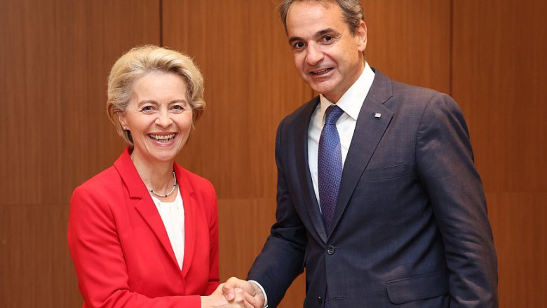 Mitsotakis juhib korruptsioonist läbi imbunud valitsust, kuid von der Leyen ei tee nagu ikka midagi