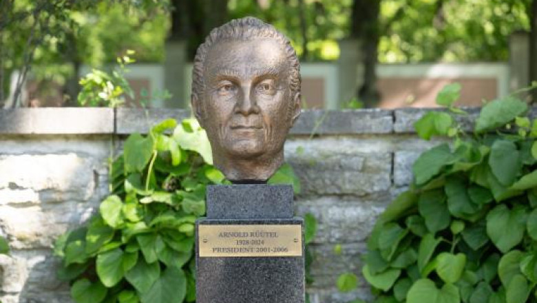Presidendi kantselei roosiaias avati Arnold Rüütli büst