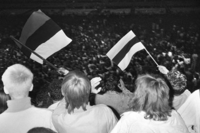 Ära ela valede järgi ja Eesti laulev revolutsioon