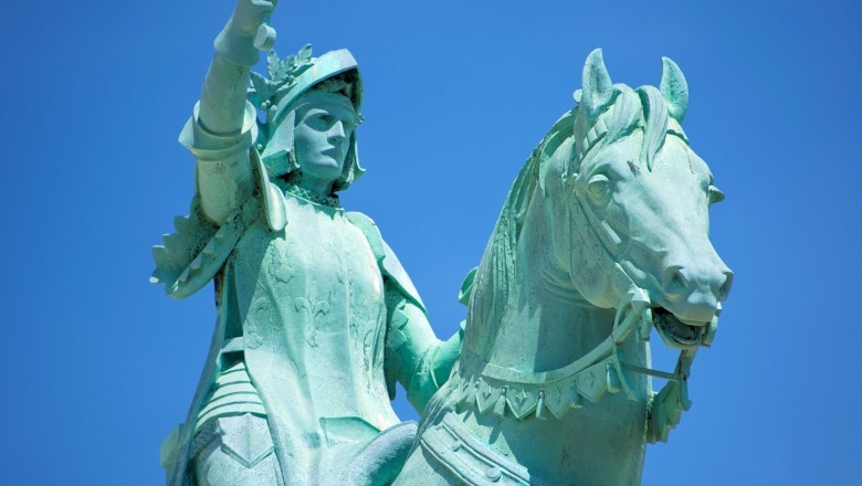 Rikuti Jeanne d'Arci kuju Pariisis