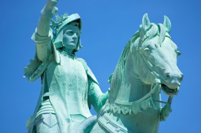 Rikuti Jeanne d'Arci kuju Pariisis