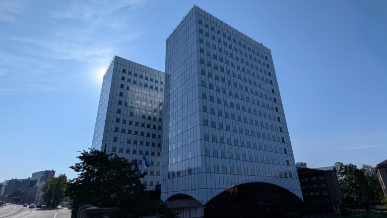 Algavad kahjustatud meresidekaablite parandustööd