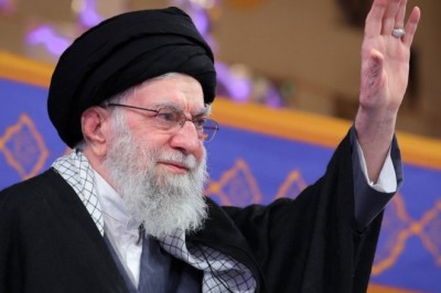 Iraan on segaduses: kõrgeim mulla väriseb ja otsib varjupaika Moskvas