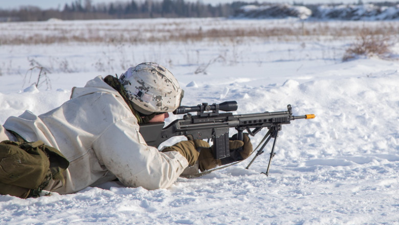 Komisjonid toetavad ajateenijate keeleoskusnõuet sisaldava seaduse muutmist