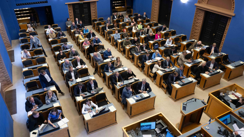 Riigikogu arutas turvalise ja stabiilse elukeskkonna tagamisega seotud küsimusi