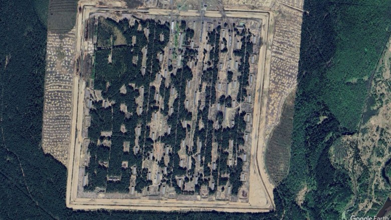 Ukraina ründas rekordilises rünnakus Venemaa laskemoonaladu 900 kilomeetri kaugusel piirist